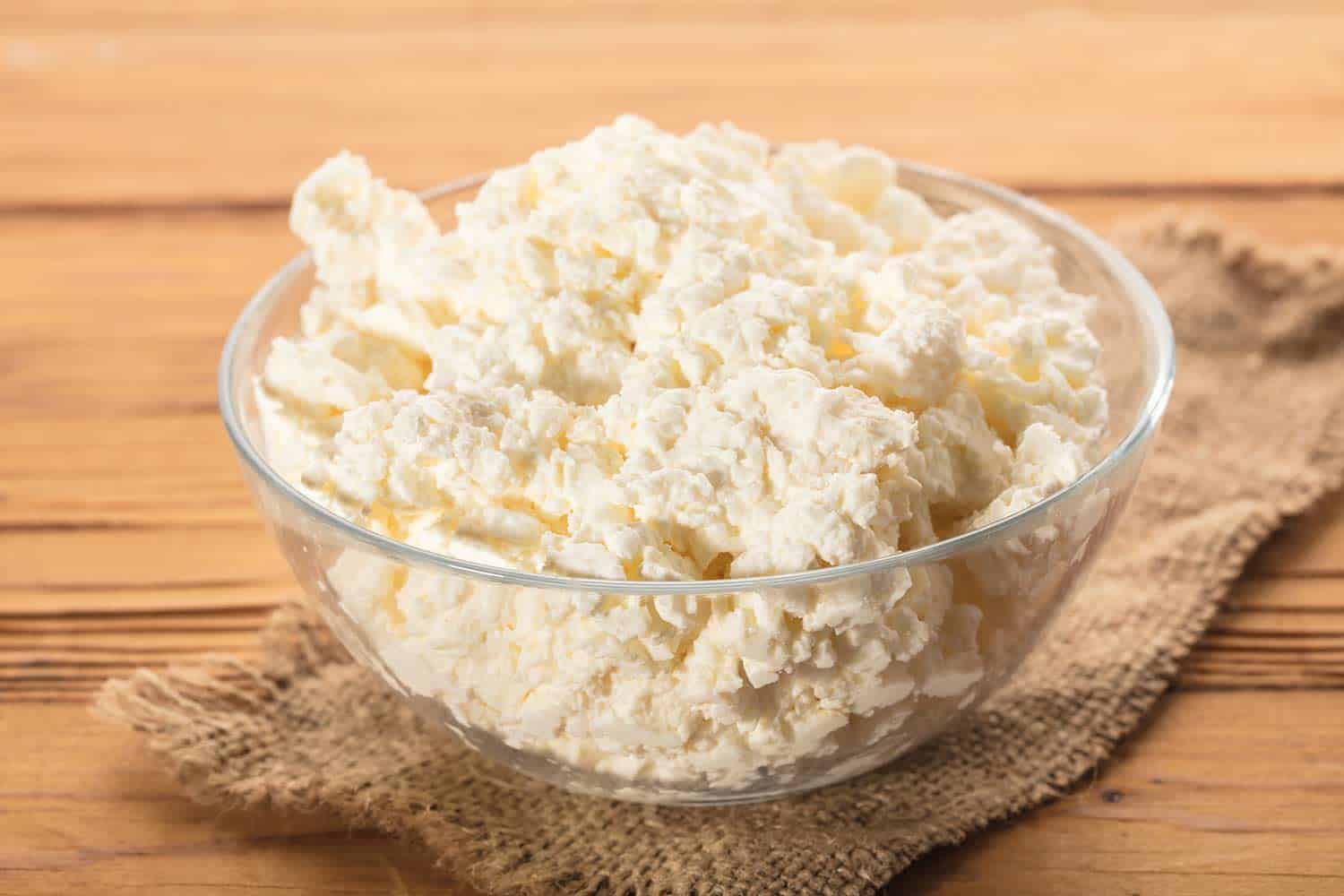 bowl-of-cottage-cheese
